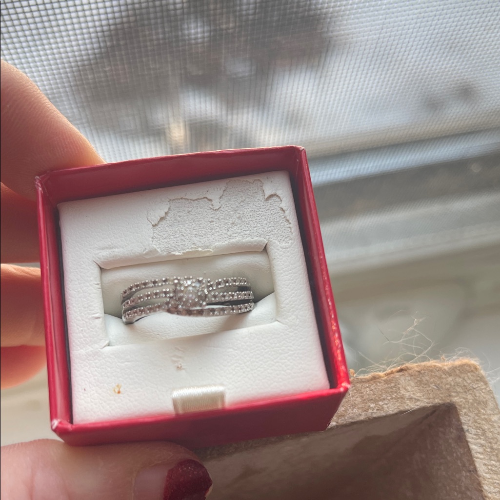 Dazzling Silver Women's Ring